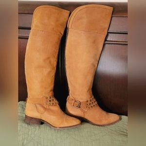 Beautiful suede low heel tall boots